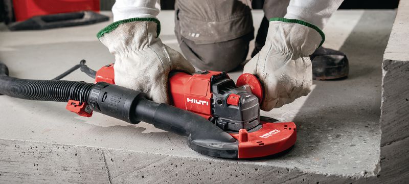 AG 125-20SE haakse slijper Krachtige 2000 W haakse slijper met variabele snelheid en schuifschakelaar, voor zagen en slijpen in metaal, beton en metselwerk met schijven tot 125 mm Toepassingen 1