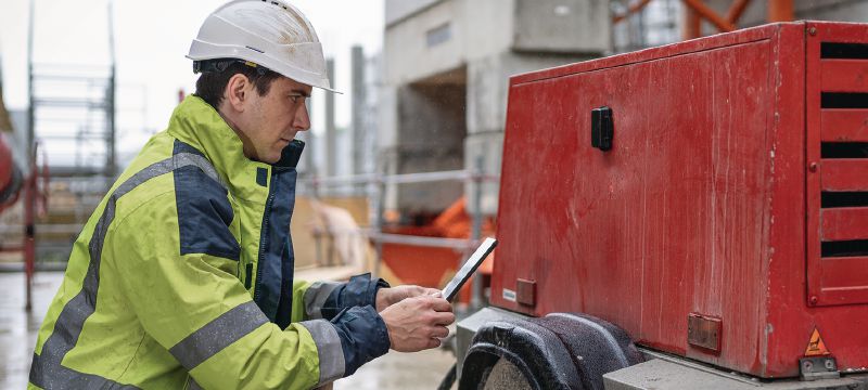 AI T400 GPS-tags voor het traceren van apparatuur Robuuste en eenvoudig te installeren GPS-trackers voor bouwmaterieel, waarmee u materieel op de bouwplaats kunt beheren, beschermen en volgen (Hilti ON!Track) Toepassingen 1