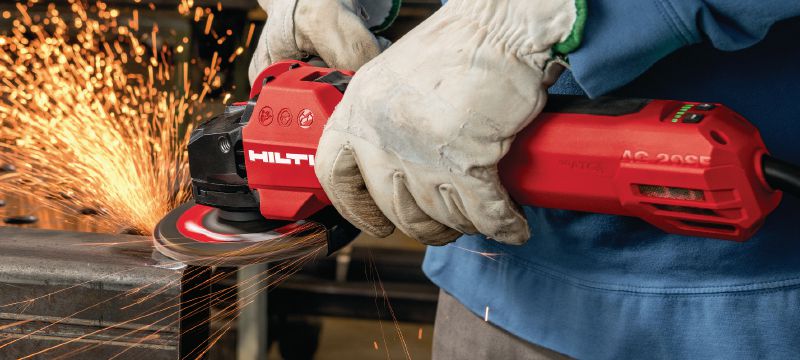 AG 150-20SE haakse slijper Haakse slijper met variabel toerental en schuifschakelaar, voor doorslijpen en slijpen in metaal, beton en metselwerk met schijven tot 150 mm (2000 W). Toepassingen 1